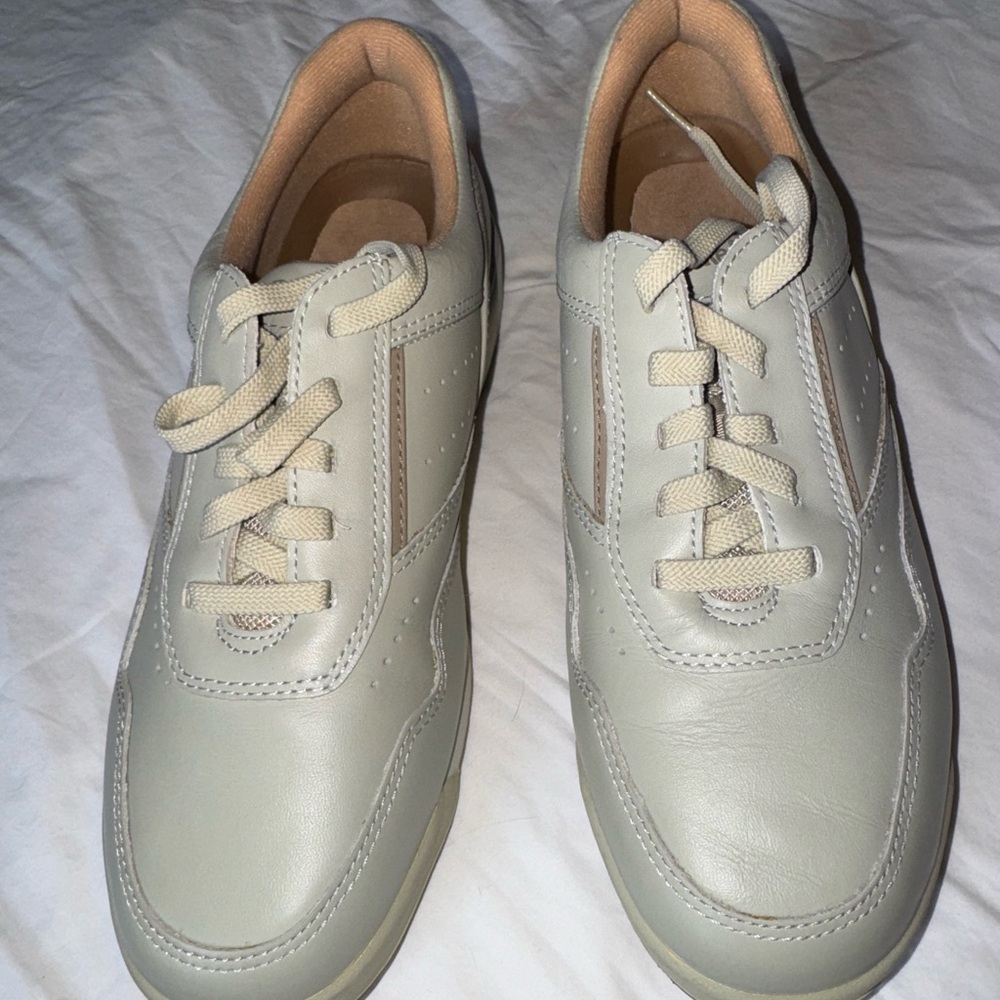 Rockport Men's Gray Leather Sneakers size 9W